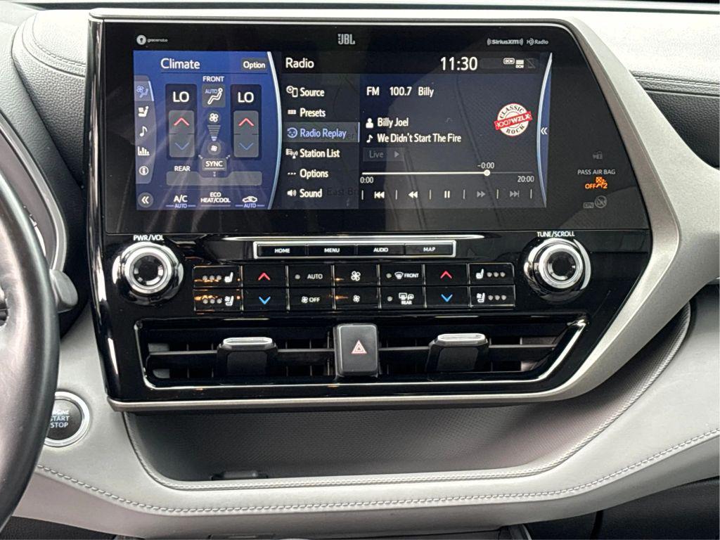 used 2021 Toyota Highlander car, priced at $30,999