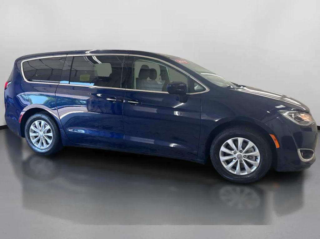 used 2018 Chrysler Pacifica car, priced at $12,749