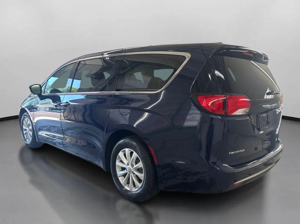 used 2018 Chrysler Pacifica car, priced at $12,749