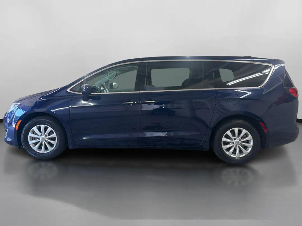 used 2018 Chrysler Pacifica car, priced at $12,749
