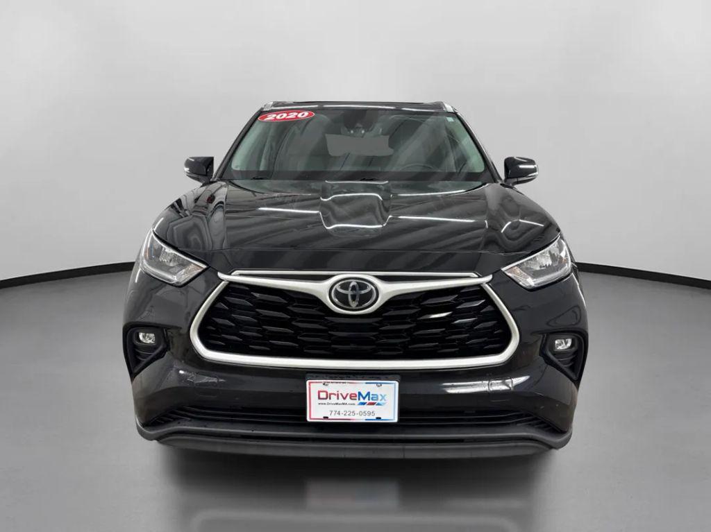 used 2020 Toyota Highlander car, priced at $26,699
