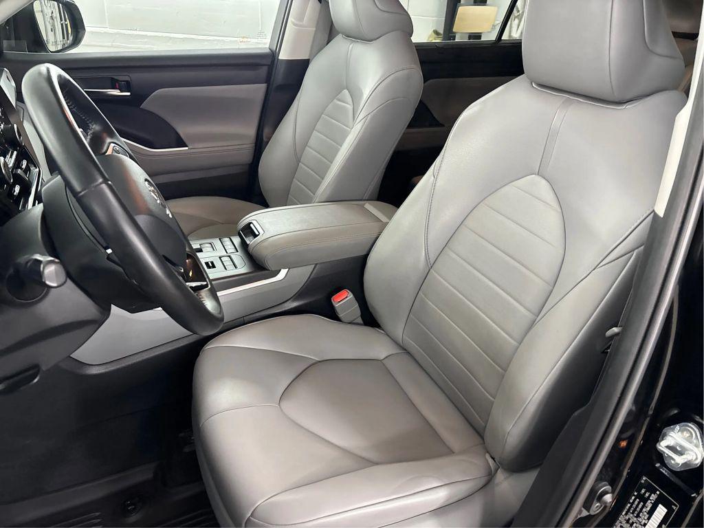 used 2020 Toyota Highlander car, priced at $26,699