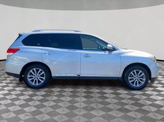 used 2015 Nissan Pathfinder car, priced at $6,899