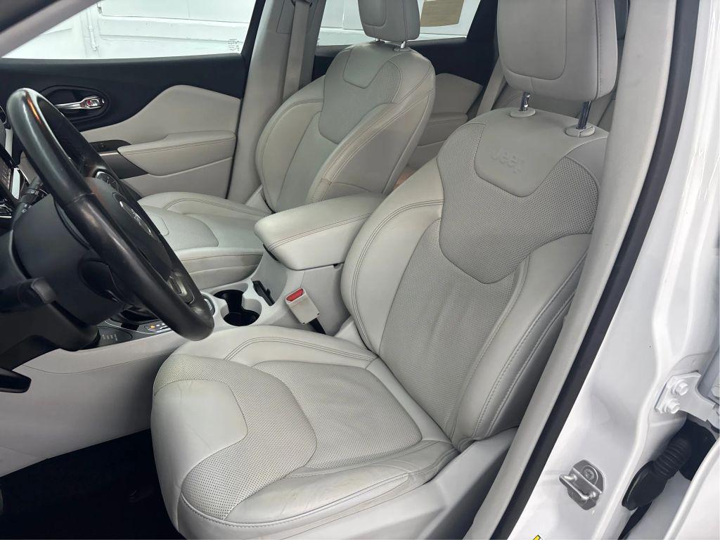 used 2019 Jeep Cherokee car, priced at $15,399