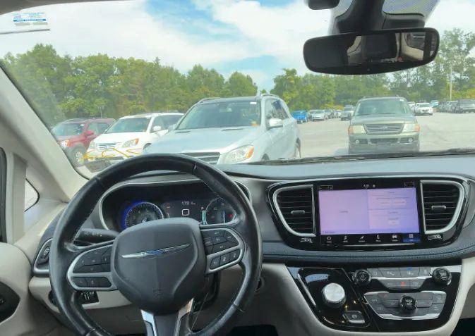 used 2021 Chrysler Pacifica car, priced at $24,999