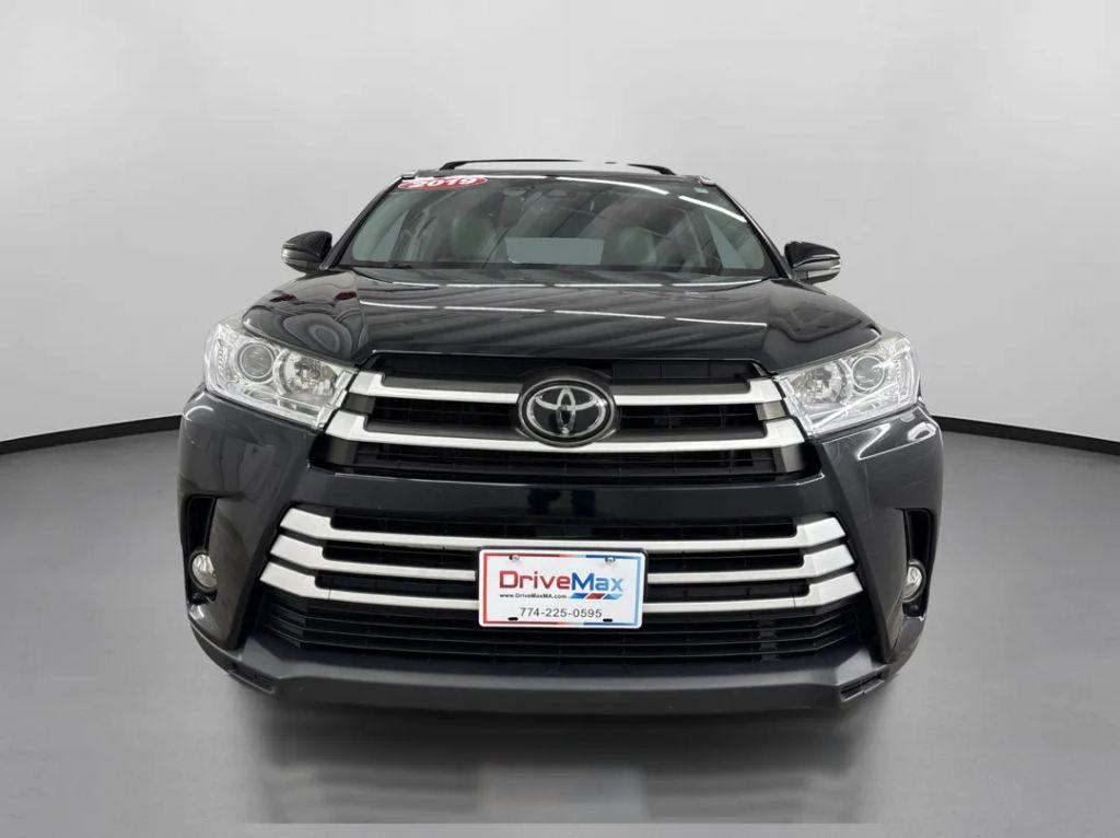 used 2019 Toyota Highlander car, priced at $25,799