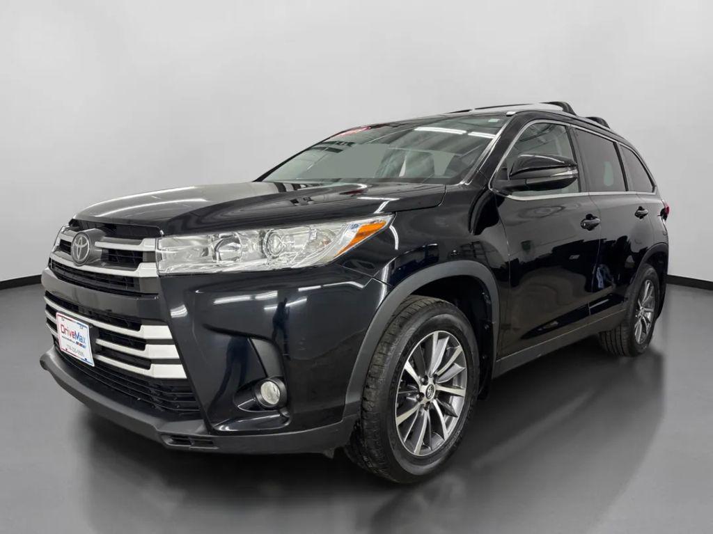 used 2019 Toyota Highlander car, priced at $25,799