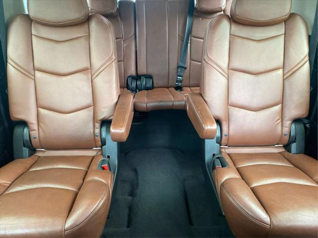 used 2019 Cadillac Escalade ESV car, priced at $30,799