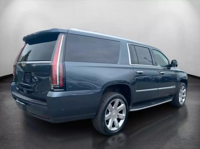used 2019 Cadillac Escalade ESV car, priced at $30,799