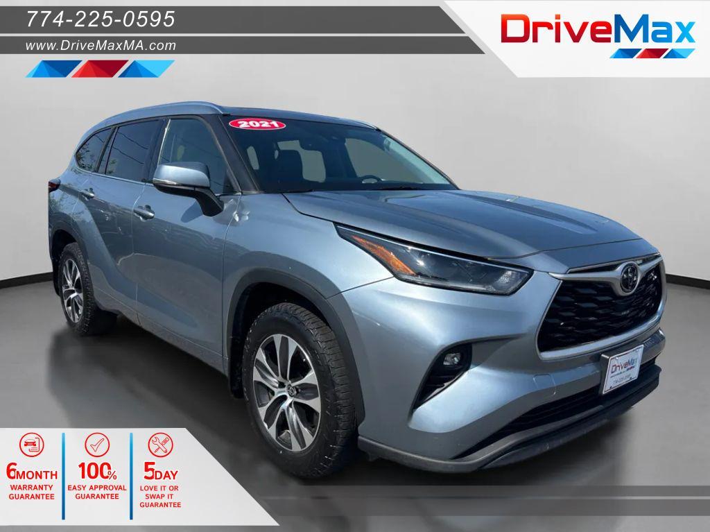 used 2021 Toyota Highlander car, priced at $27,999