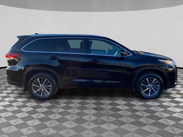 used 2017 Toyota Highlander car, priced at $22,999