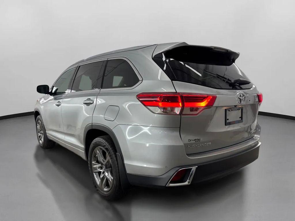 used 2017 Toyota Highlander car, priced at $21,899