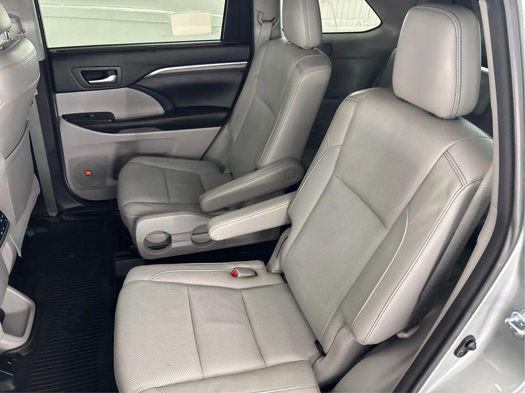 used 2017 Toyota Highlander car, priced at $21,899