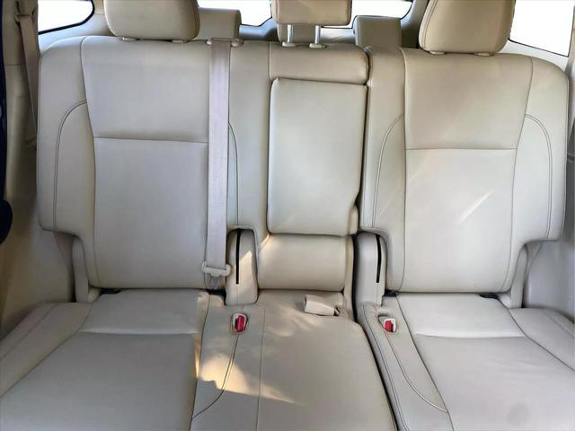 used 2019 Toyota Highlander car, priced at $26,599