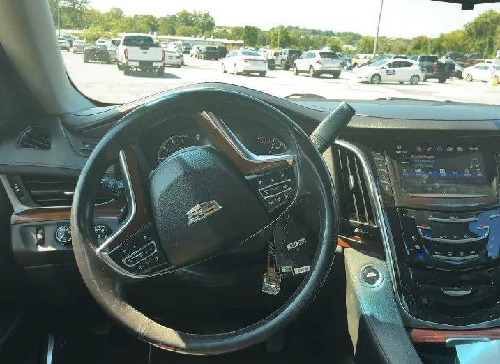 used 2020 Cadillac Escalade car, priced at $33,799