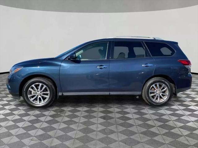 used 2016 Nissan Pathfinder car, priced at $11,399