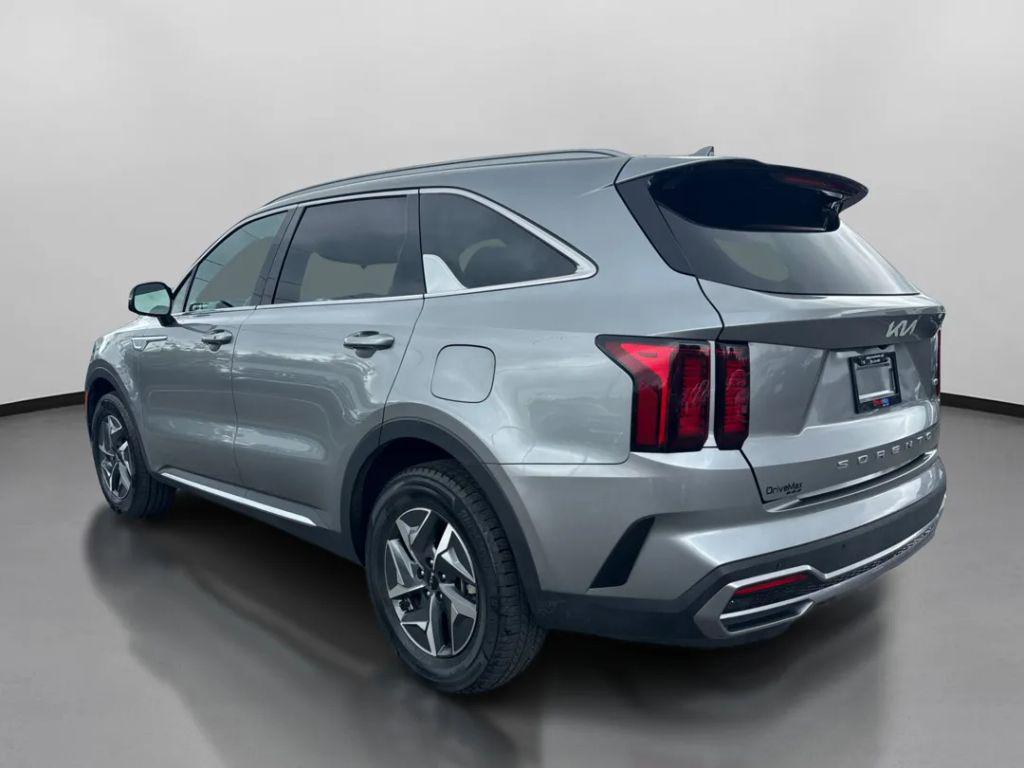 used 2022 Kia Sorento Hybrid car, priced at $20,899