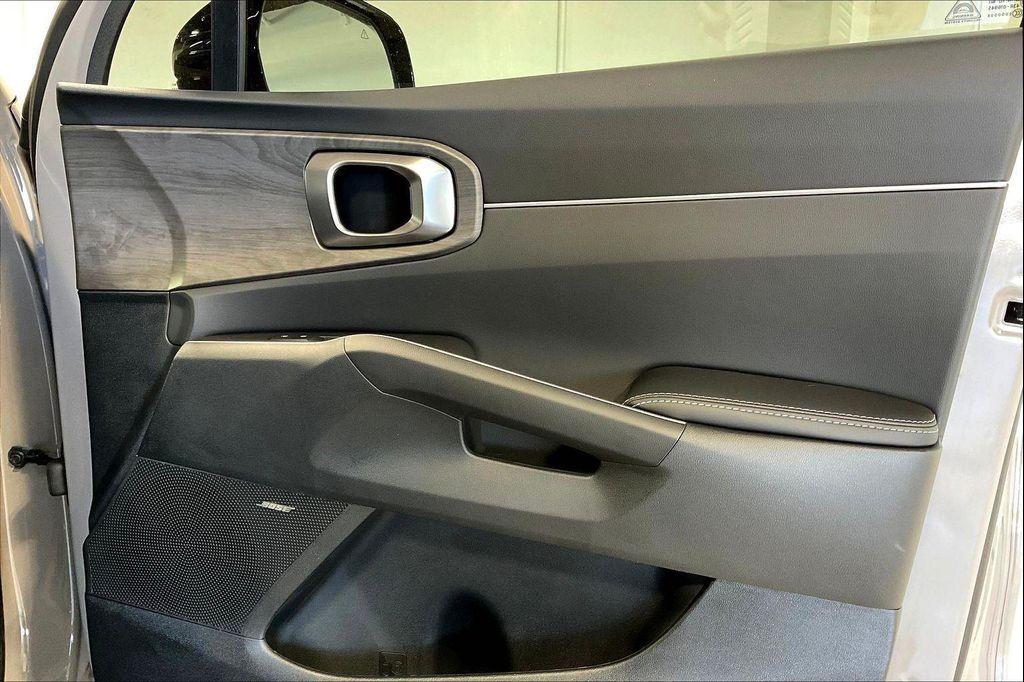 new 2026 Kia Sorento car, priced at $44,675