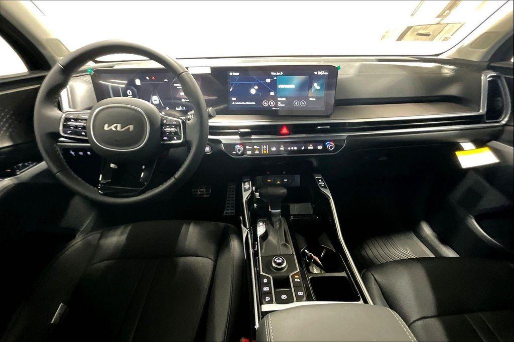 new 2025 Kia Sorento car, priced at $43,305
