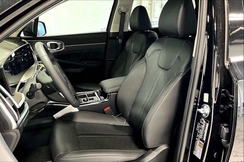new 2025 Kia Sorento car, priced at $43,305