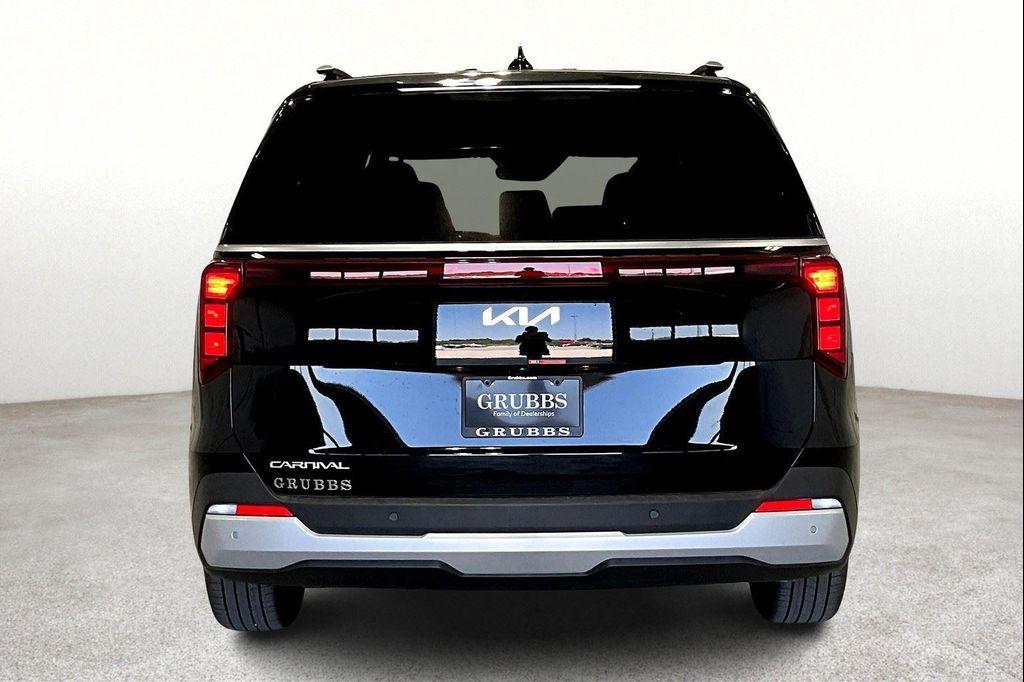 new 2026 Kia Carnival car, priced at $43,870