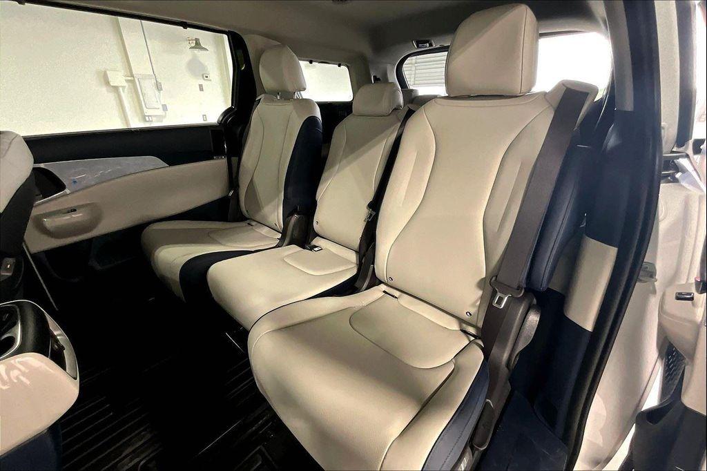 new 2025 Kia Carnival car, priced at $43,155