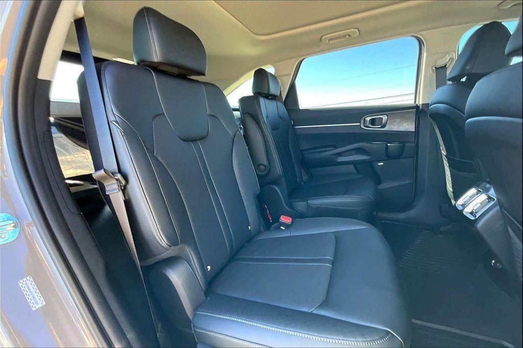new 2026 Kia Sorento car, priced at $44,580