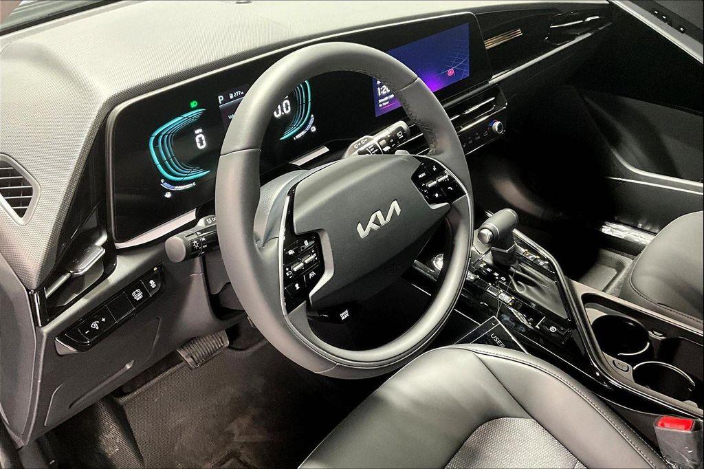 new 2025 Kia Niro car, priced at $31,360