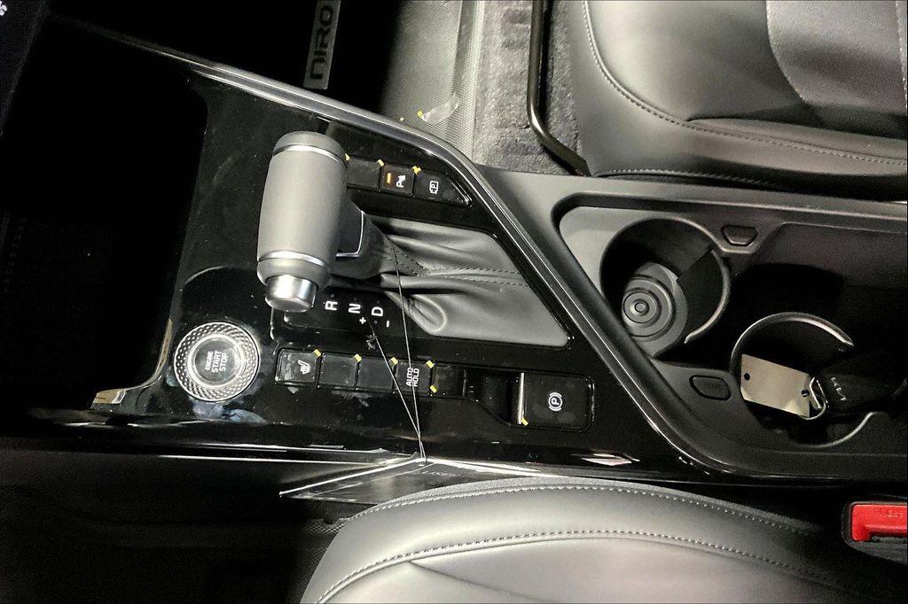 new 2025 Kia Niro car, priced at $31,360