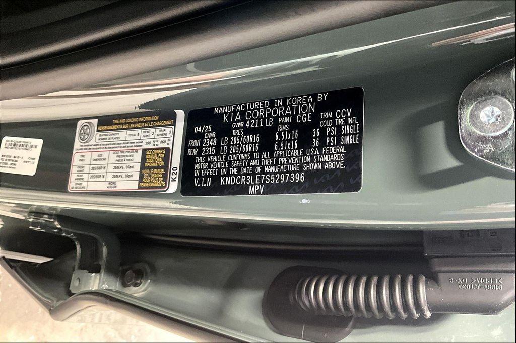 new 2025 Kia Niro car, priced at $31,360