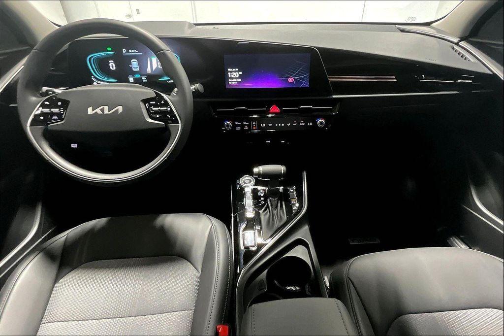 new 2025 Kia Niro car, priced at $31,360