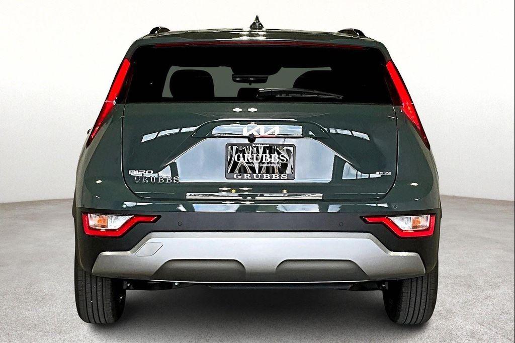 new 2025 Kia Niro car, priced at $31,360