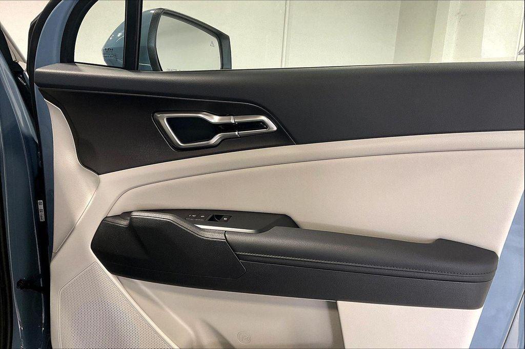 new 2026 Kia Sportage Hybrid car, priced at $36,315