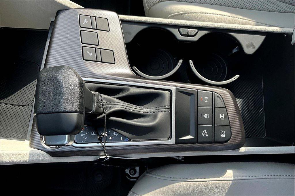 new 2026 Kia Sportage car, priced at $33,205