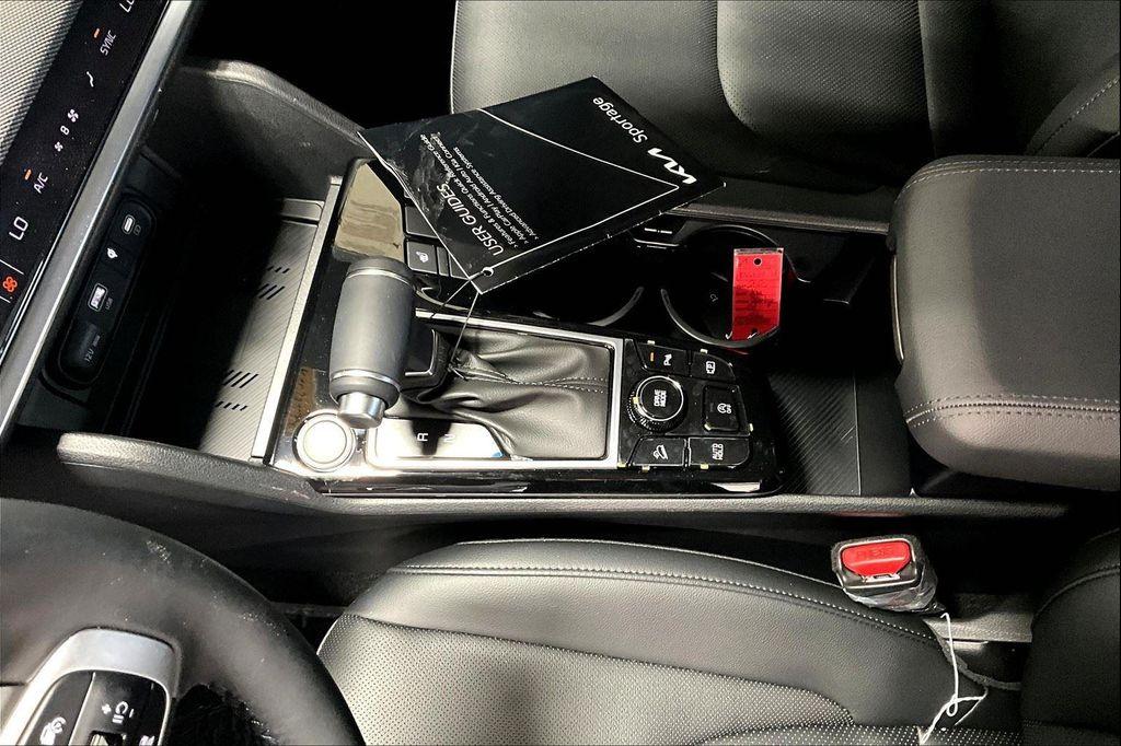 new 2025 Kia Sportage car, priced at $34,560
