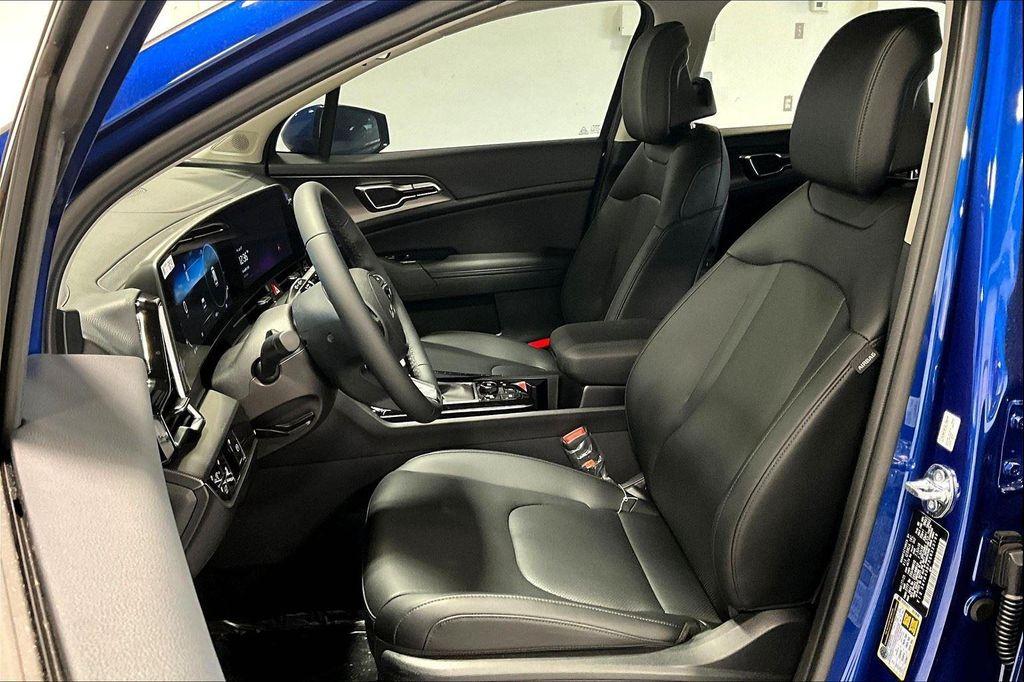 new 2025 Kia Sportage car, priced at $34,560