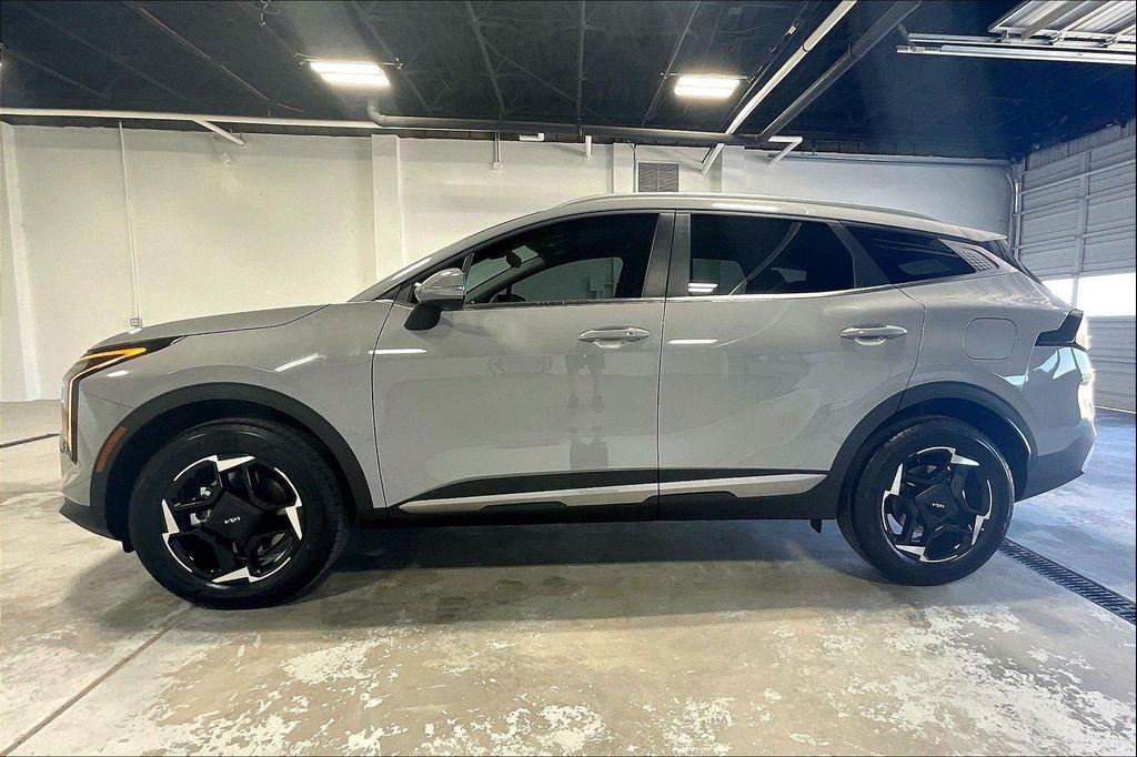 new 2026 Kia Sportage Hybrid car, priced at $35,735