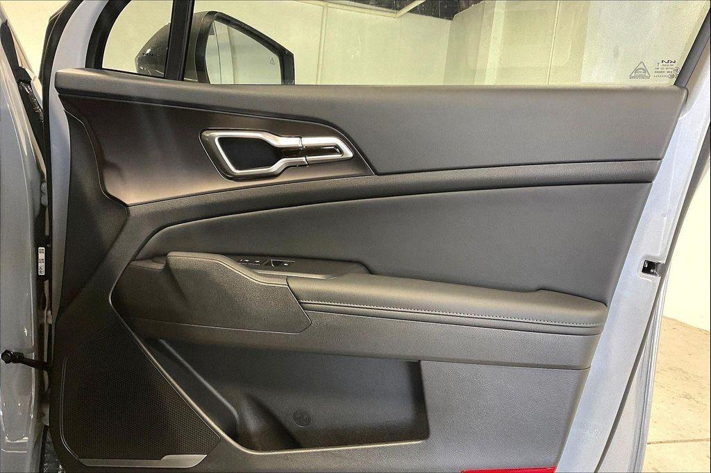 new 2026 Kia Sportage Hybrid car, priced at $35,735