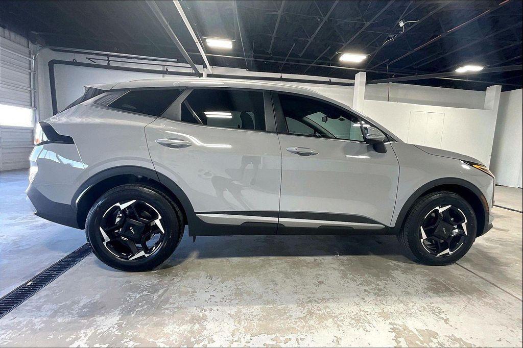 new 2026 Kia Sportage Hybrid car, priced at $35,735