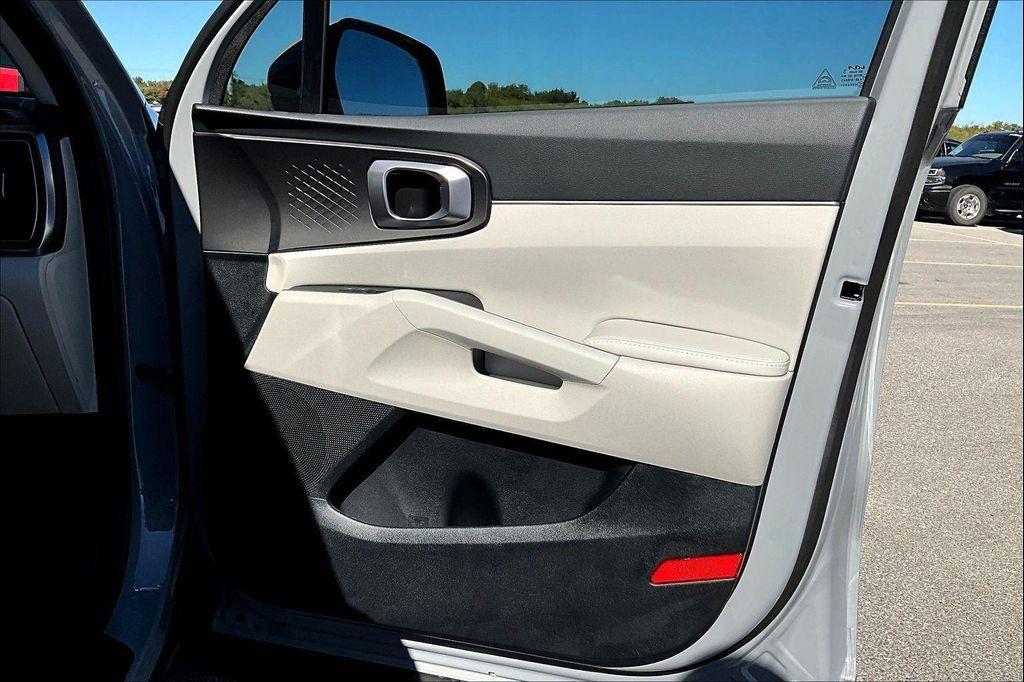 new 2026 Kia Sorento car, priced at $37,530