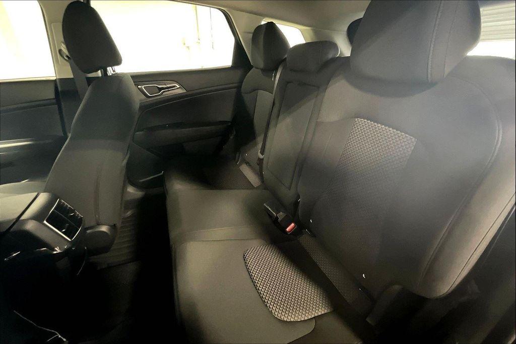 new 2025 Kia Sportage Hybrid car, priced at $30,755