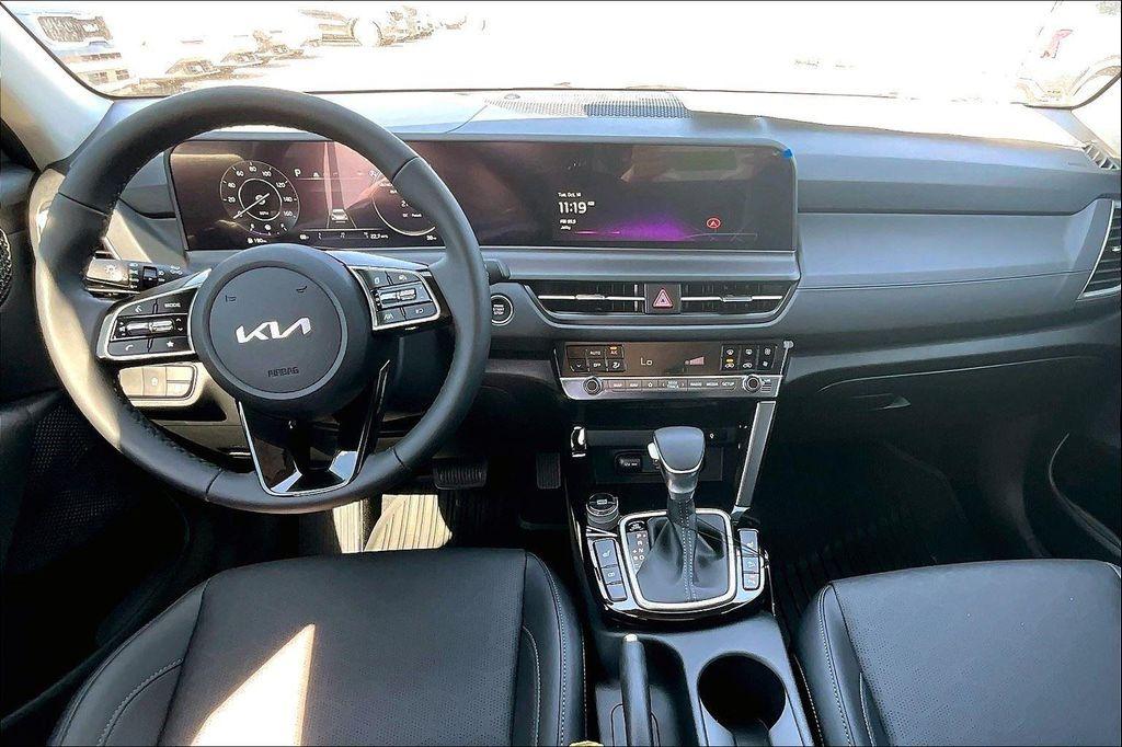 new 2026 Kia Seltos car, priced at $27,975