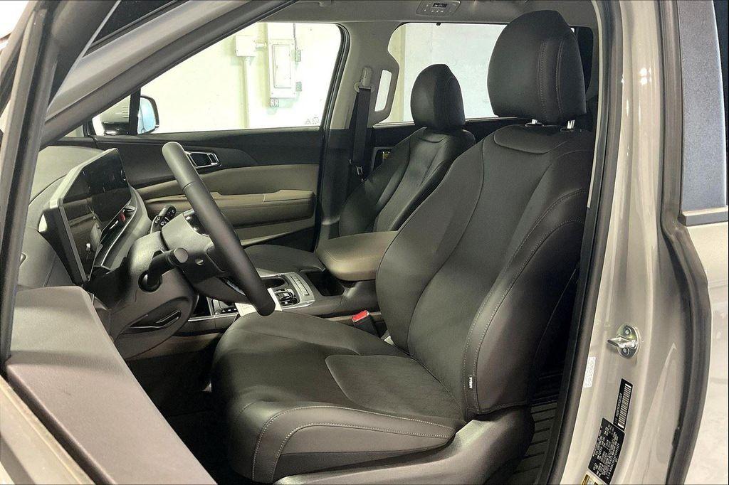 new 2026 Kia Carnival car, priced at $43,415