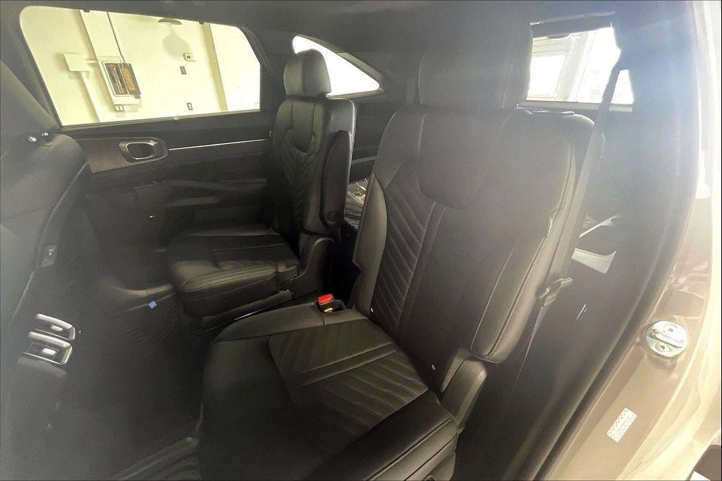 new 2025 Kia Sorento car, priced at $48,715