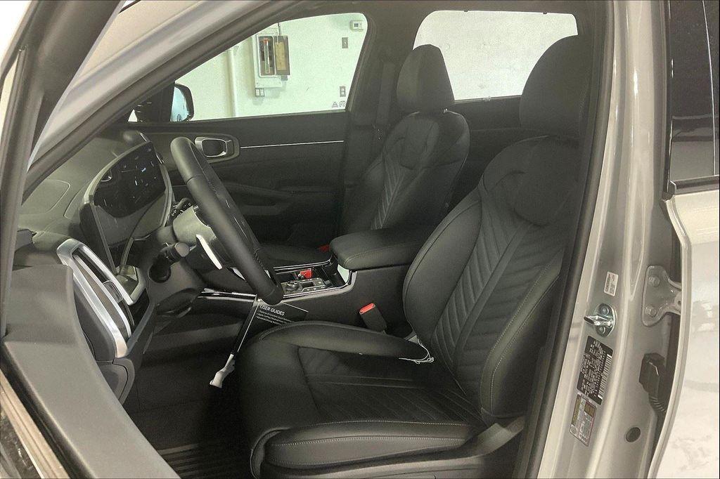 new 2025 Kia Sorento car, priced at $48,715