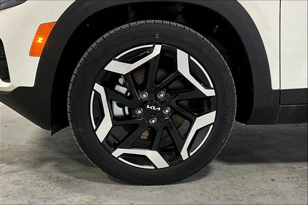 new 2024 Kia Seltos car, priced at $32,035