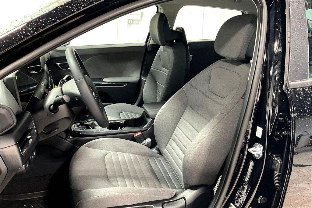 new 2025 Kia K4 car, priced at $25,165