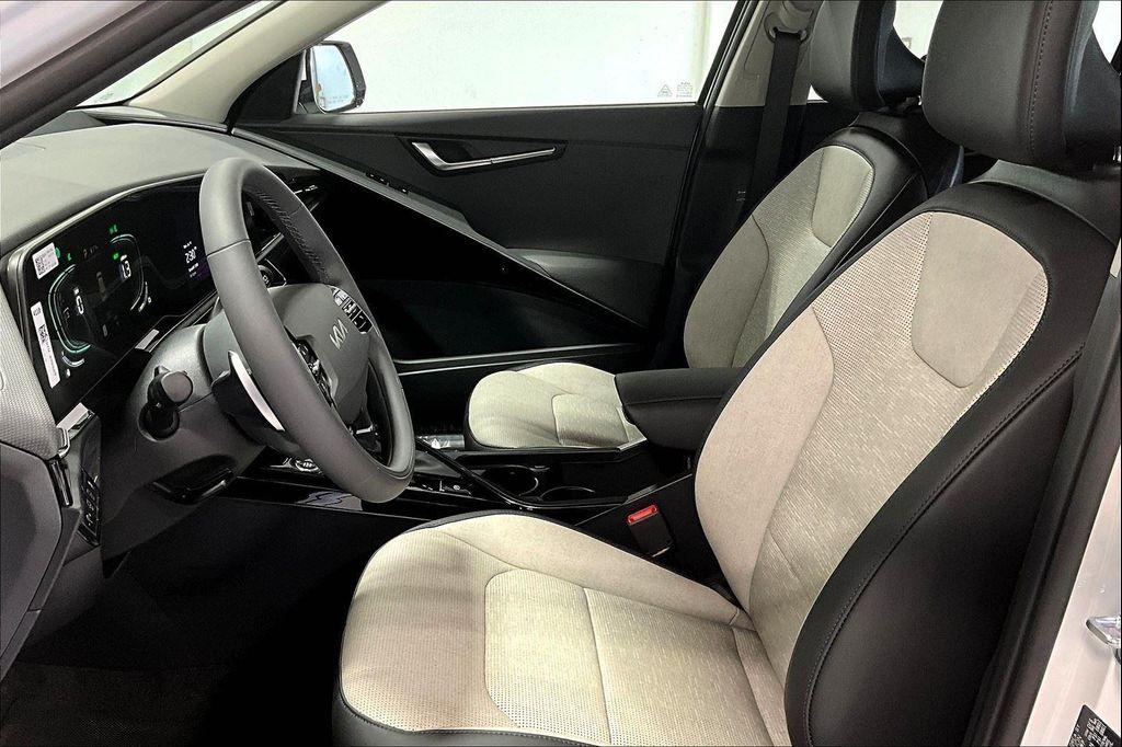 new 2025 Kia Niro car, priced at $34,955