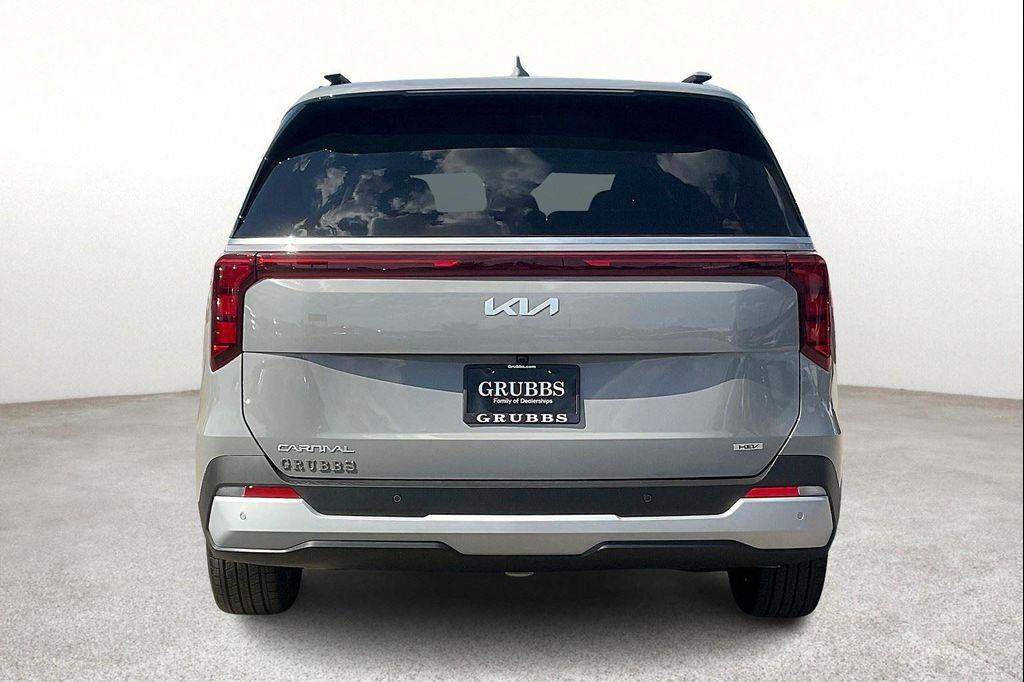 new 2026 Kia Carnival Hybrid car, priced at $45,465