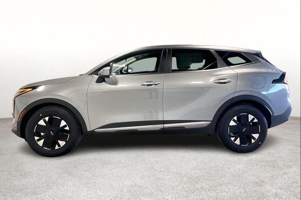new 2026 Kia Sportage Hybrid car, priced at $32,205